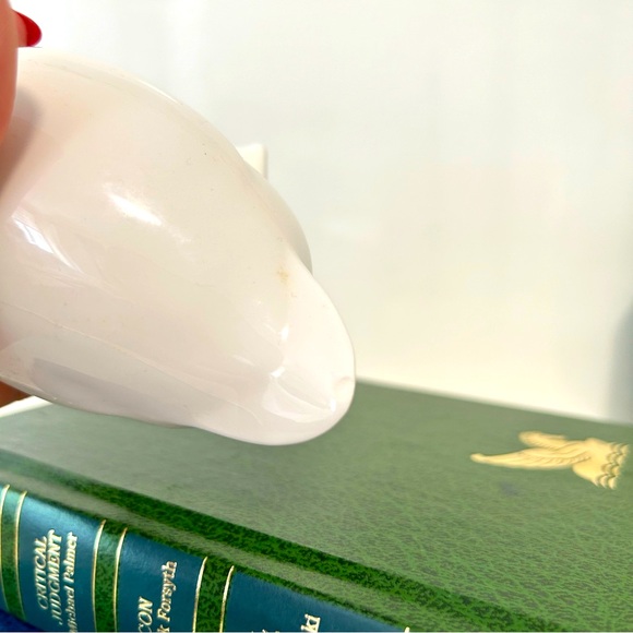 Vintage porcelain white duck with bow tie - Picture 4 of 8